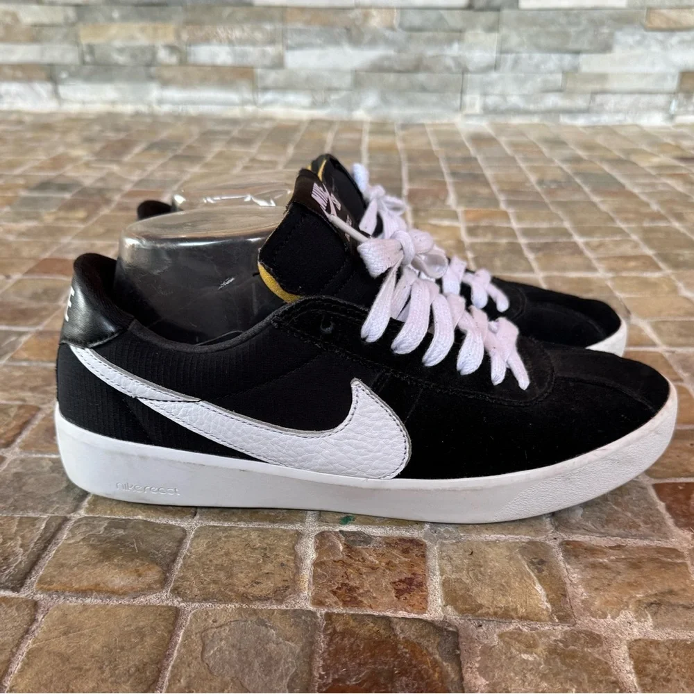 Nike bruin react sb Nike Black and White Athletic Shoes